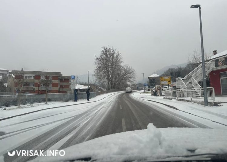 Široki Brijeg: Snijeg zabijelio ceste, pogledajte kako izgleda