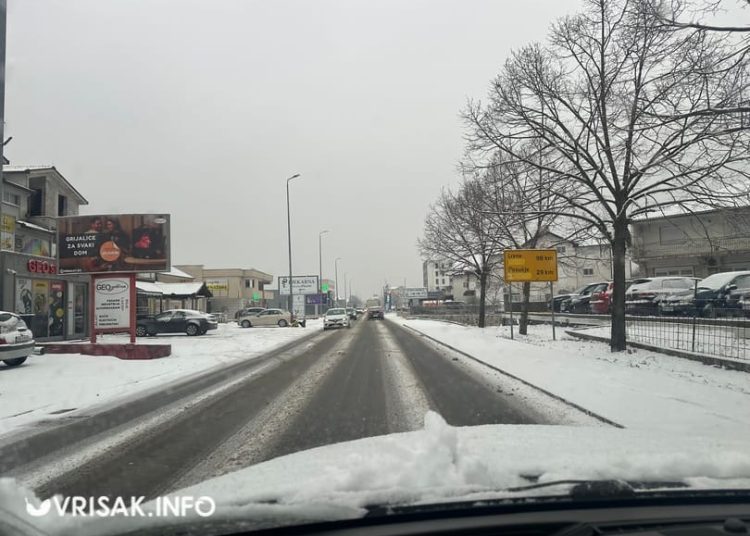Široki Brijeg: Snijeg zabijelio ceste, pogledajte kako izgleda