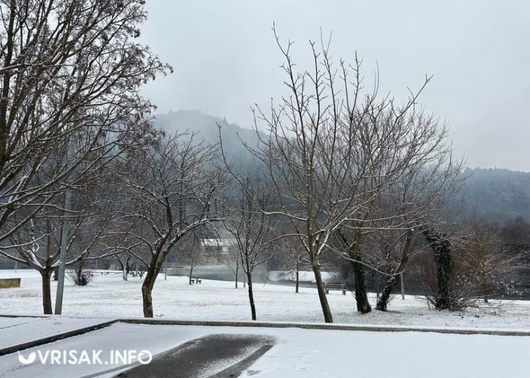 Široki Brijeg: Snijeg zabijelio ceste, pogledajte kako izgleda