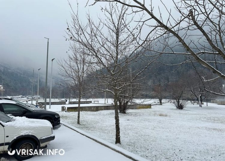 Široki Brijeg: Snijeg zabijelio ceste, pogledajte kako izgleda