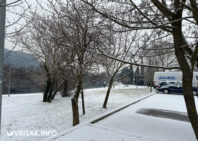 Široki Brijeg: Snijeg zabijelio ceste, pogledajte kako izgleda