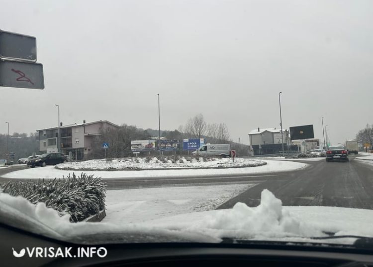 Široki Brijeg: Snijeg zabijelio ceste, pogledajte kako izgleda