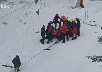 Skijaški incident na Bjelašnici: Sajla pala na stazu i ozlijedila dječaka