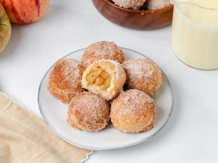 Recept za slatke kuglice od jabuka i cimeta koje se tope u ustima