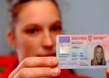 Evo tko sve ove godine mora zamijeniti hrvatsku osobnu iskaznicu: Pazite da ne dobijete kaznu za kašnjenje