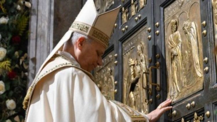 Papa zatvorio Sveta vrata: Milijuni ljudi prešli su prag crkve