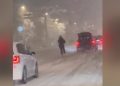 Skijanje po gradskoj cesti u Sarajevu: Kazna za mladića i vozača