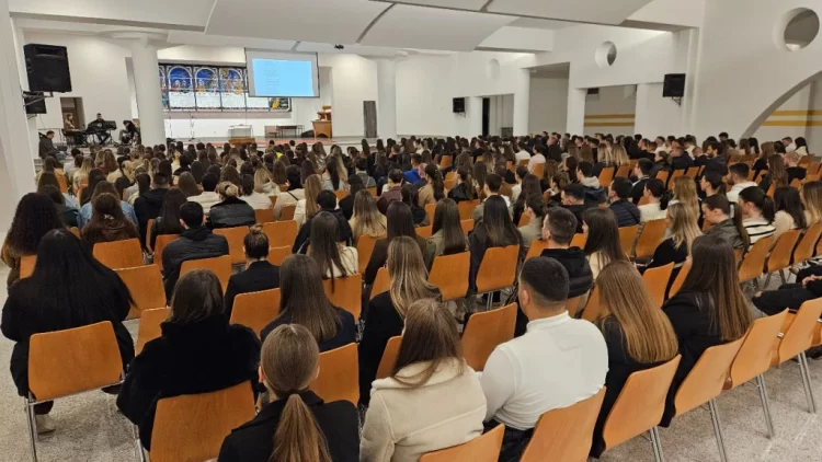 Otvoren poziv za obuku “Uči, misli i djeluj!” za nastavnike srednjih škola u BiH