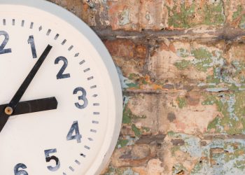 Bliži se pomicanje sata, ove godine s jednom promjenom koja će mnoge oduševiti