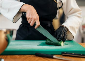 8 stvari koje trebate prestati raditi sa svojim kuhinjskim noževima