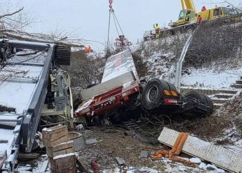 Tragedija u Njemačkoj: Vozača iz BiH priklještio kamion, preminuo na mjestu nesreće
