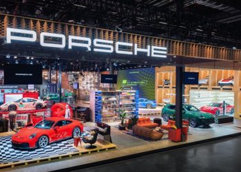 Porsche zatvara gotovo trećinu salona u Kini zbog pada prodaje