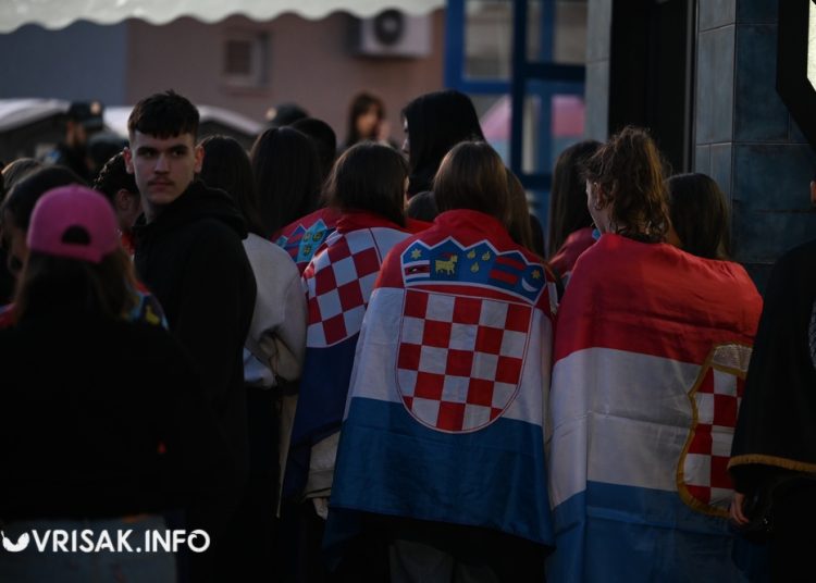 (VIDEO) Thompson odradio prvi koncert u Širokom Brijegu pred prepunom Pecarom