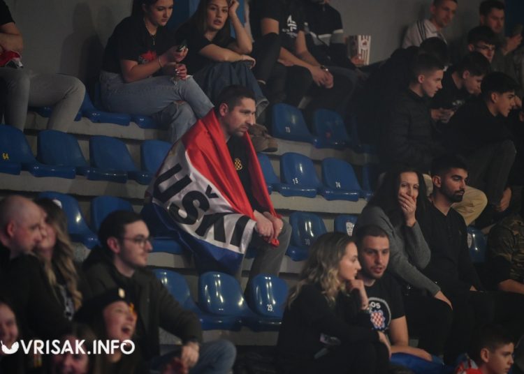 (VIDEO) Thompson odradio prvi koncert u Širokom Brijegu pred prepunom Pecarom