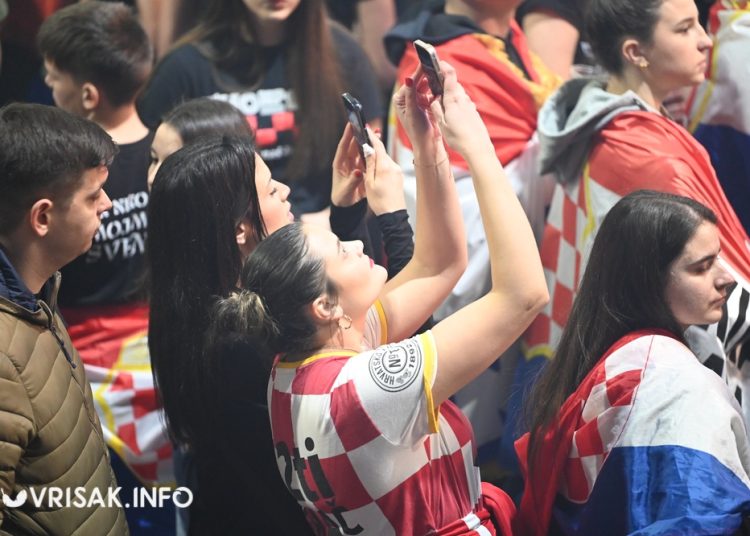 (VIDEO) Thompson odradio prvi koncert u Širokom Brijegu pred prepunom Pecarom