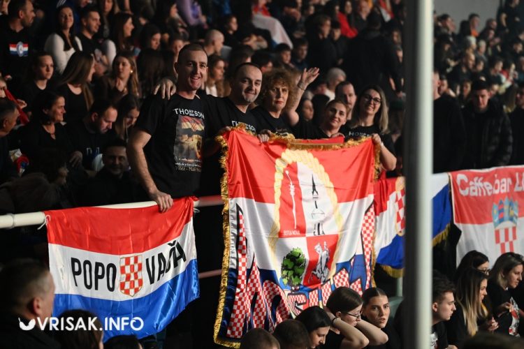 (VIDEO) Thompson odradio prvi koncert u Širokom Brijegu pred prepunom Pecarom