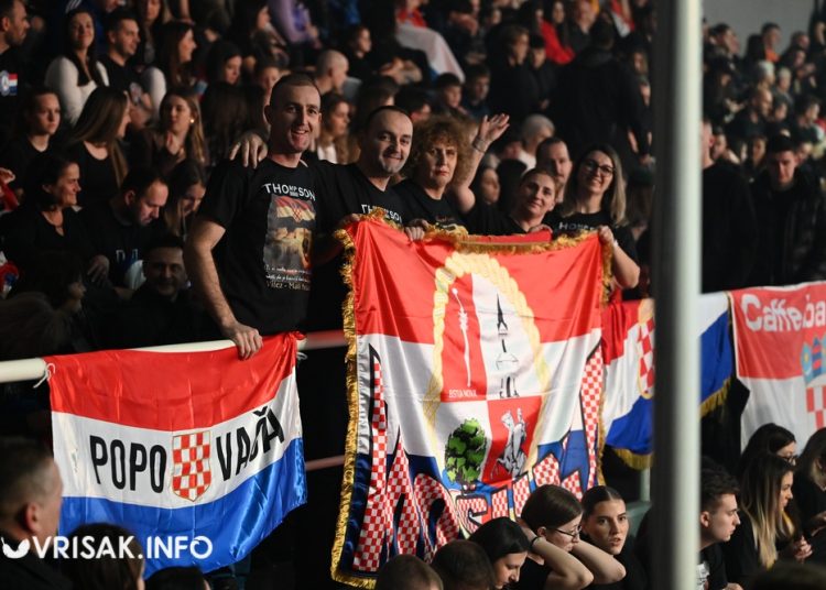 (VIDEO) Thompson odradio prvi koncert u Širokom Brijegu pred prepunom Pecarom