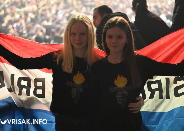 (VIDEO) Thompson odradio prvi koncert u Širokom Brijegu pred prepunom Pecarom