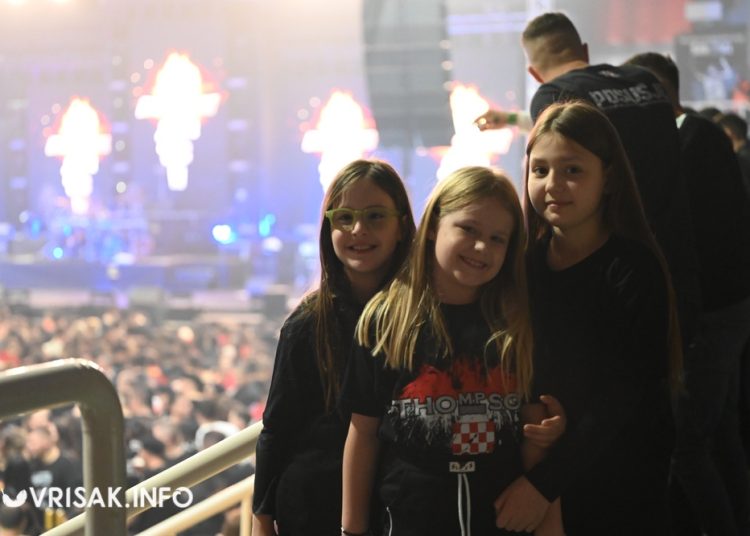 (VIDEO) Thompson odradio prvi koncert u Širokom Brijegu pred prepunom Pecarom