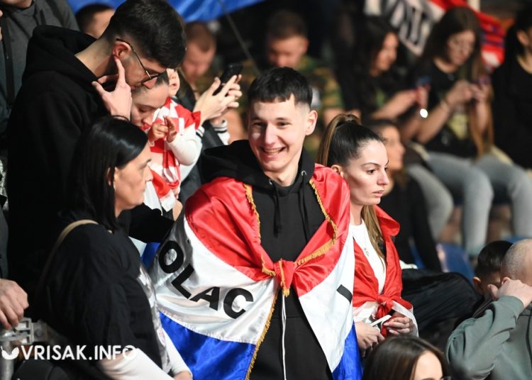 (VIDEO) Thompson odradio prvi koncert u Širokom Brijegu pred prepunom Pecarom