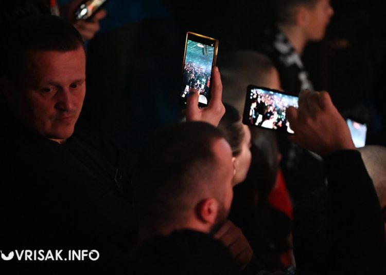 (VIDEO) Thompson odradio prvi koncert u Širokom Brijegu pred prepunom Pecarom