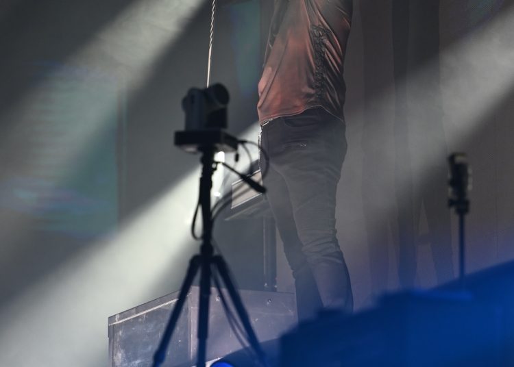 (VIDEO) Thompson odradio prvi koncert u Širokom Brijegu pred prepunom Pecarom