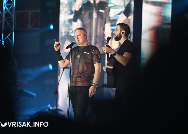 (VIDEO) Thompson odradio prvi koncert u Širokom Brijegu pred prepunom Pecarom