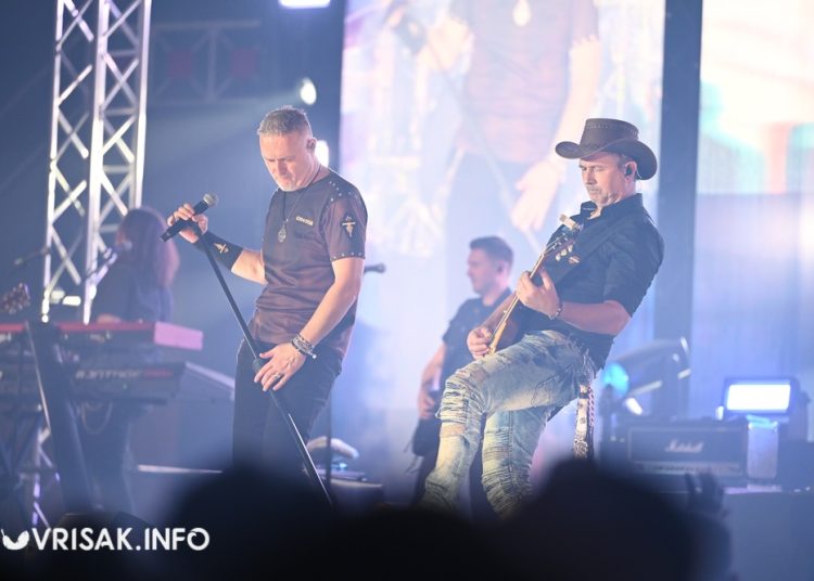 (VIDEO) Thompson odradio prvi koncert u Širokom Brijegu pred prepunom Pecarom