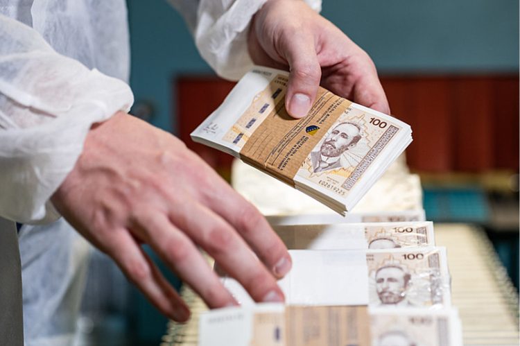 Evo koliko su milijuna KM građani FBiH uplatili za mirovine u siječnju