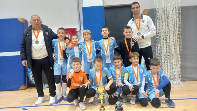 Srebro za posuške limače na jakom turniru u Makarskoj