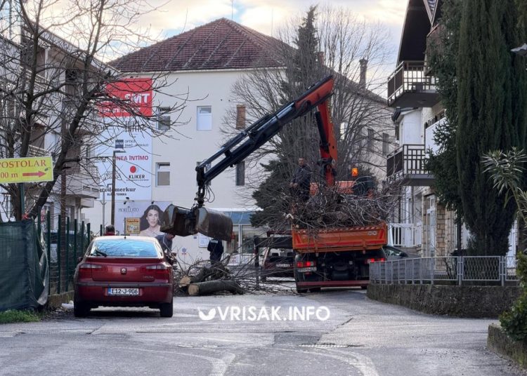 Široki Brijeg: Krunina strana puštena u promet, ispilana stabla