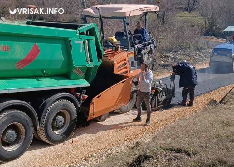 Široki Brijeg: Novi asfalt u Donjem Gradcu, 700 metara puta prema groblju