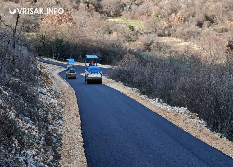 Široki Brijeg: Novi asfalt u Donjem Gradcu, 700 metara puta prema groblju