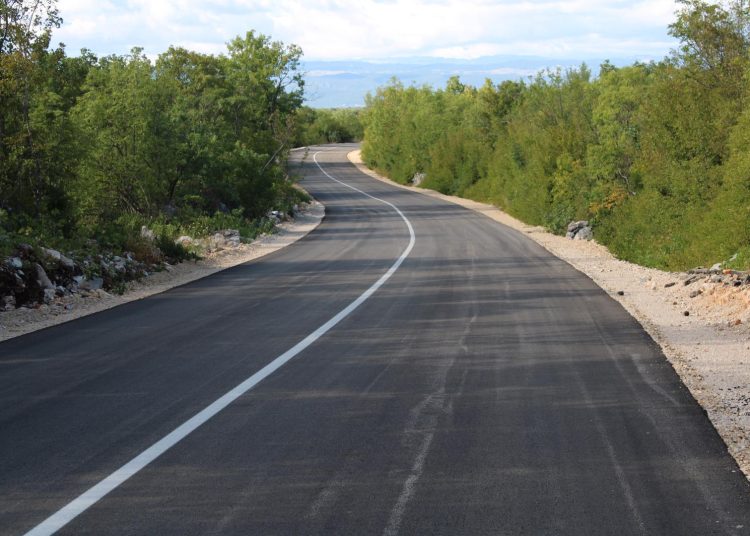 Gradi se cesta koja će skratiti put od Ljubuškog do Širokog Brijega i do 16 km