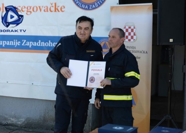 Viktor Grbavac dobitnik “Zlatne značke”, gerontodomaćice i njegovateljice iz Posušja nagrađene zahvalnicama Civilne zaštite ŽZH