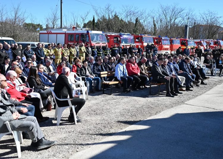 Viktor Grbavac dobitnik “Zlatne značke”, gerontodomaćice i njegovateljice iz Posušja nagrađene zahvalnicama Civilne zaštite ŽZH