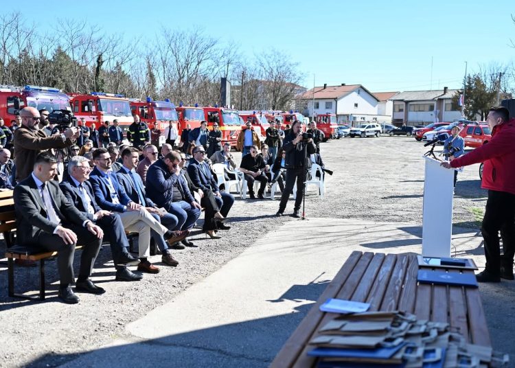 Viktor Grbavac dobitnik “Zlatne značke”, gerontodomaćice i njegovateljice iz Posušja nagrađene zahvalnicama Civilne zaštite ŽZH