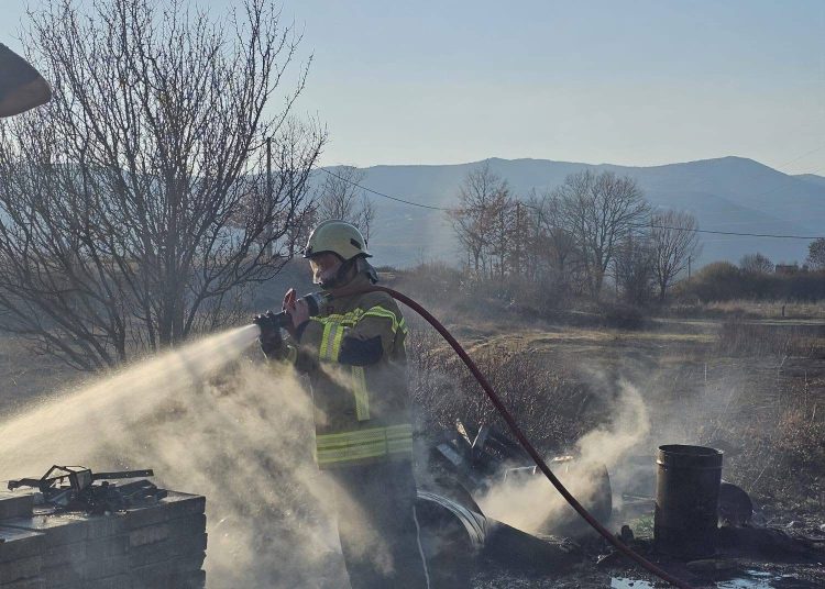 Izbio požar na Kočerinu: Intervenirali DVD Kočerin i PVP Široki Brijeg