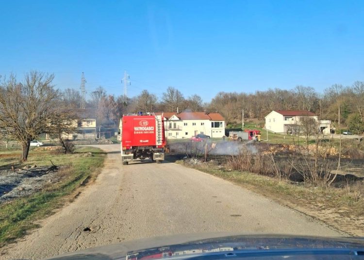 Izbio požar na Kočerinu: Intervenirali DVD Kočerin i PVP Široki Brijeg