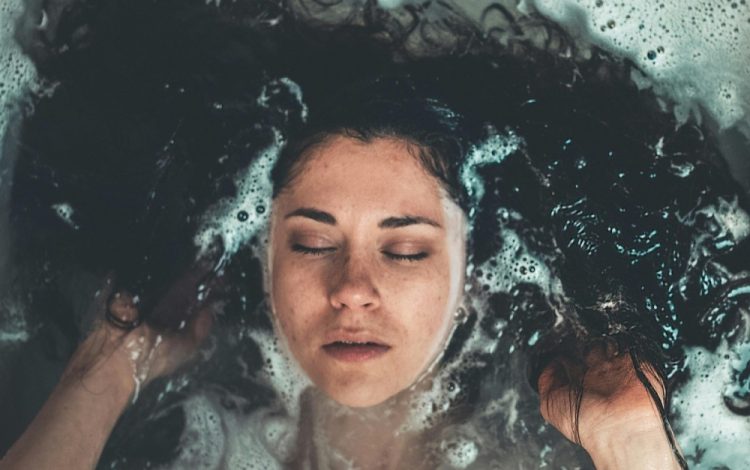 Kupanje u kadi može biti jako štetno: Evo tko mora posebno paziti