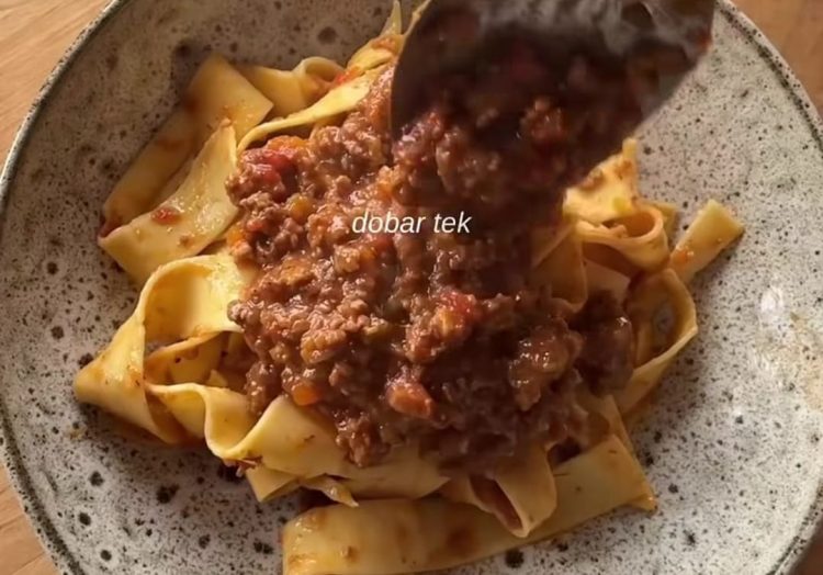 Poznata blogerica otkrila tajnu savršenog bolonjeza: Jedan sastojak čini razliku!