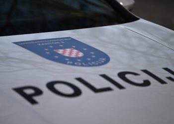 Prometna nezgoda u Širokom Brijegu: Automobilom udario u dva parkirana vozila