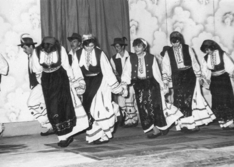 Iz prošlosti Širokog Brijega: Nastup gimnazijske folklorne sekcije 1959. godine