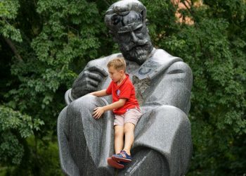 Evo koji su rani simptomi Touretteovog sindroma