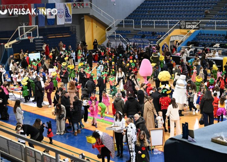 Široki Brijeg pretvoren u carstvo mašte: Pokladni dan oduševio mališane