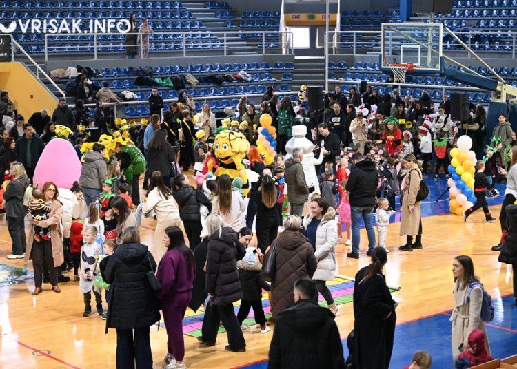 Široki Brijeg pretvoren u carstvo mašte: Pokladni dan oduševio mališane