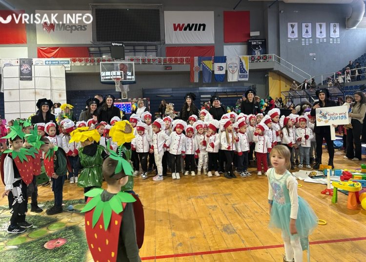 Široki Brijeg pretvoren u carstvo mašte: Pokladni dan oduševio mališane