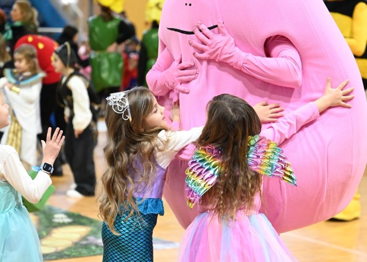 Široki Brijeg pretvoren u carstvo mašte: Pokladni dan oduševio mališane