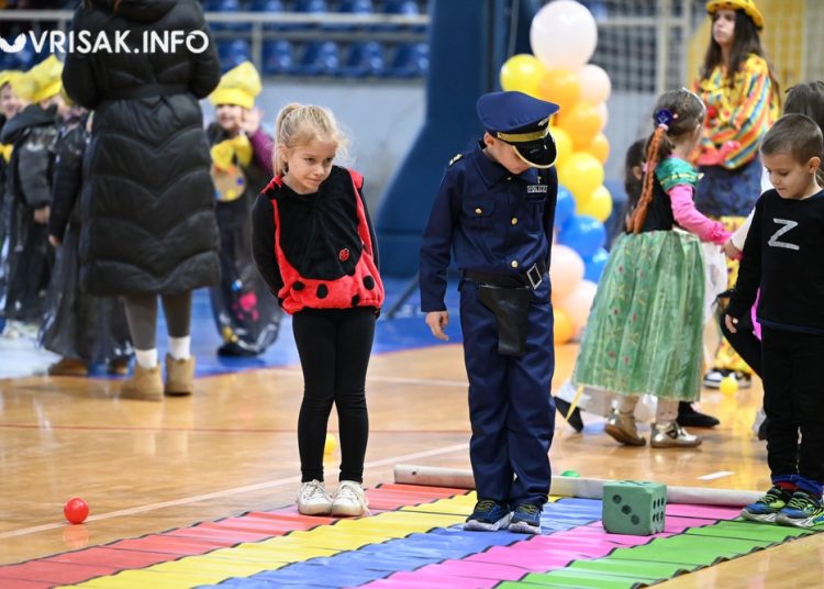 Široki Brijeg pretvoren u carstvo mašte: Pokladni dan oduševio mališane