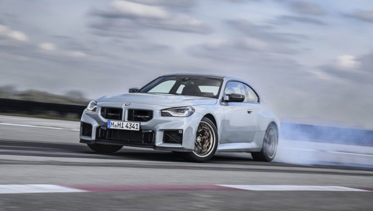 Na ljeto stiže BMW M2 s pogonom na sve kotače i 530 KS